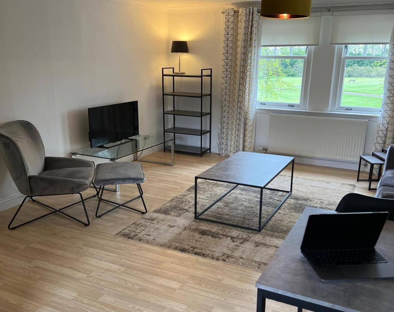 Appartamento Fifty Five On Gilmour Street Eaglesham Esterno foto