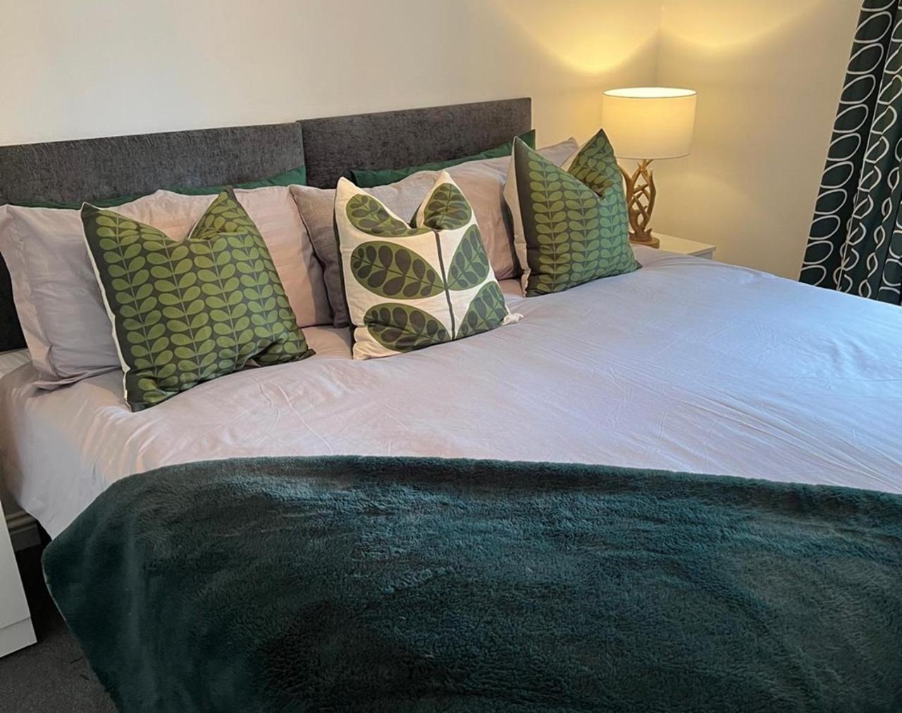 Appartamento Fifty Five On Gilmour Street Eaglesham Esterno foto