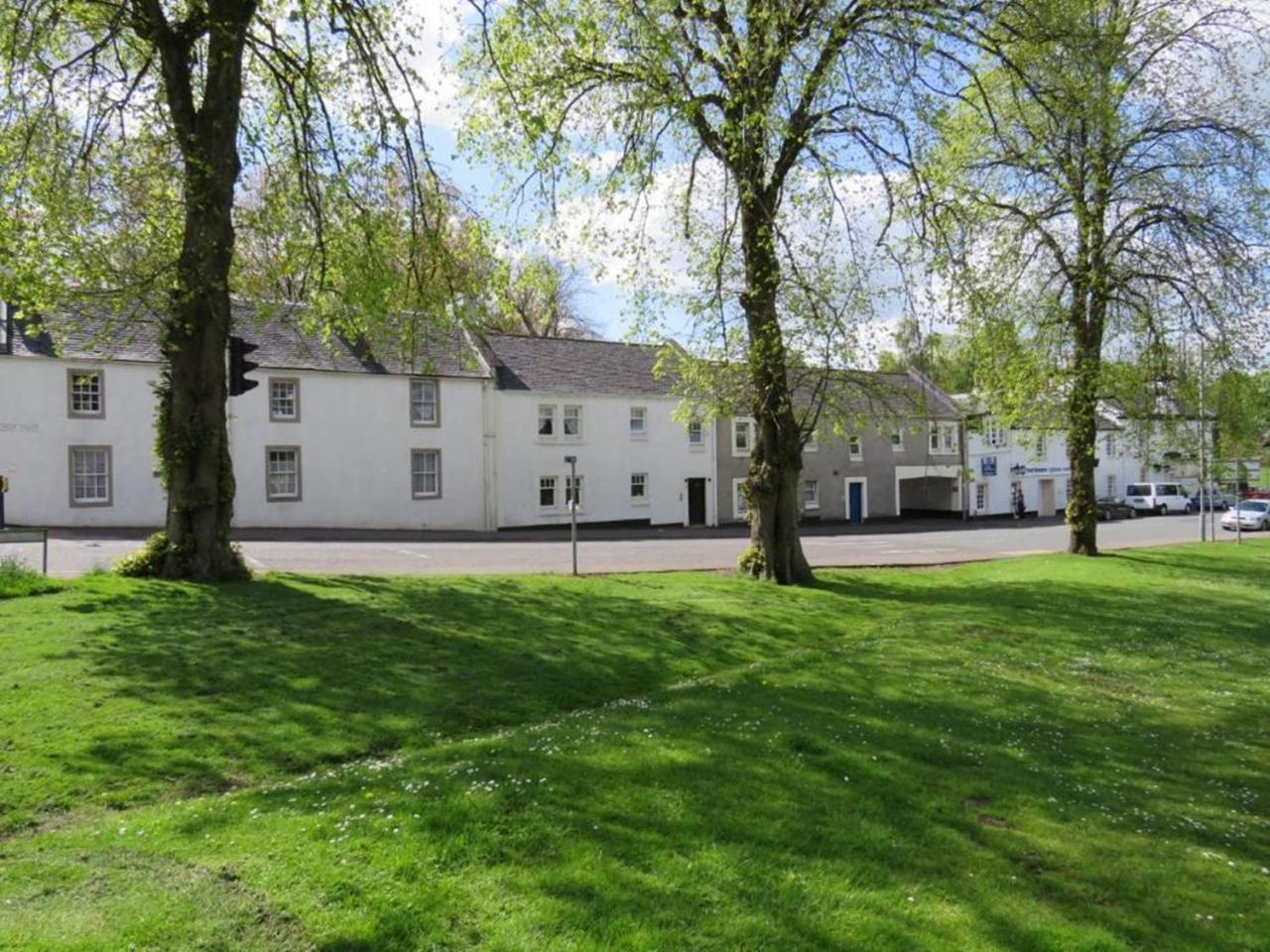 Appartamento Fifty Five On Gilmour Street Eaglesham Esterno foto